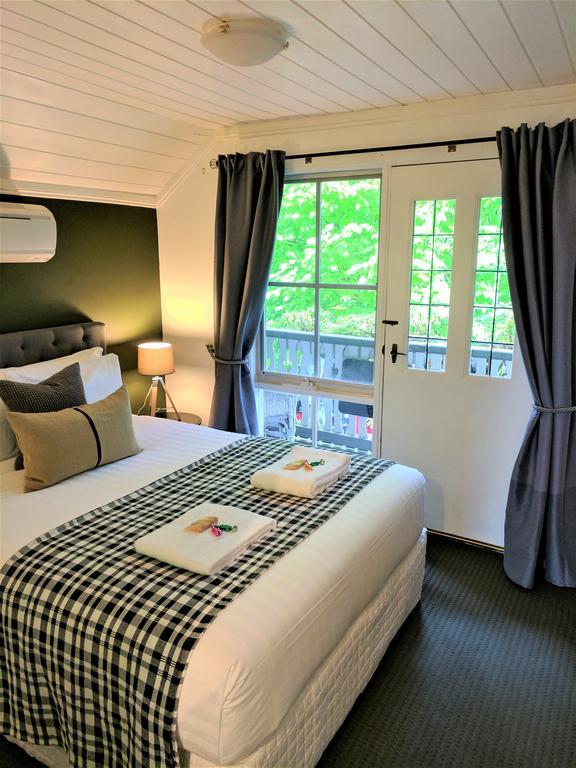 Annie Roes Luxury B&B Bend of Islands Bagian luar foto