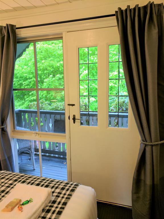 Annie Roes Luxury B&B Bend of Islands Bagian luar foto