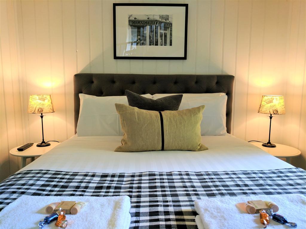 Annie Roes Luxury B&B Bend of Islands Bagian luar foto