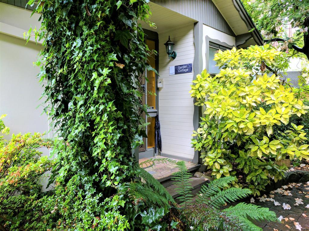 Annie Roes Luxury B&B Bend of Islands Bagian luar foto