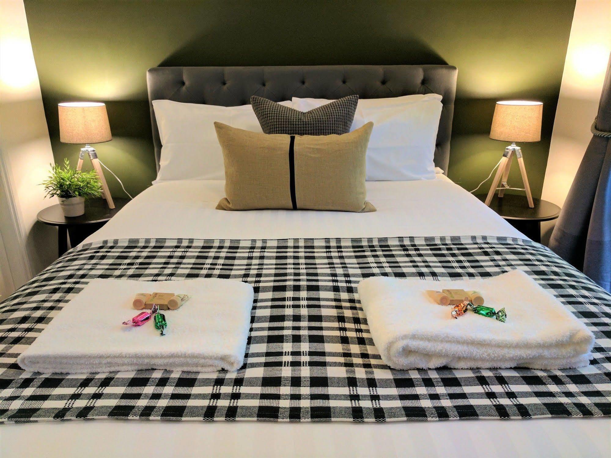 Annie Roes Luxury B&B Bend of Islands Bagian luar foto