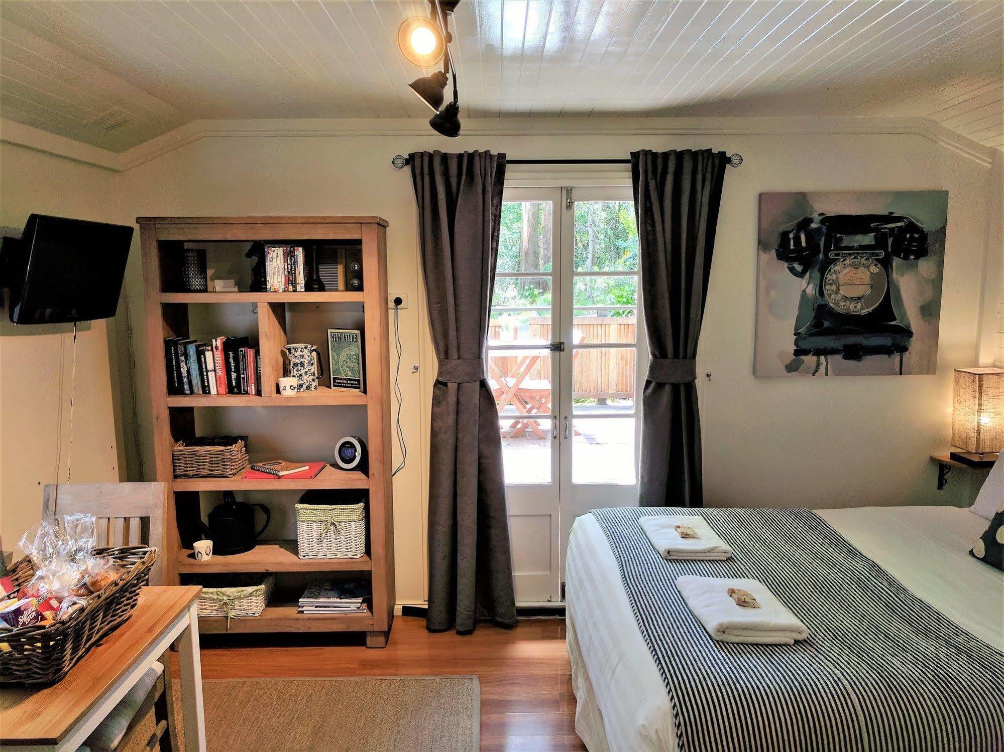 Annie Roes Luxury B&B Bend of Islands Bagian luar foto